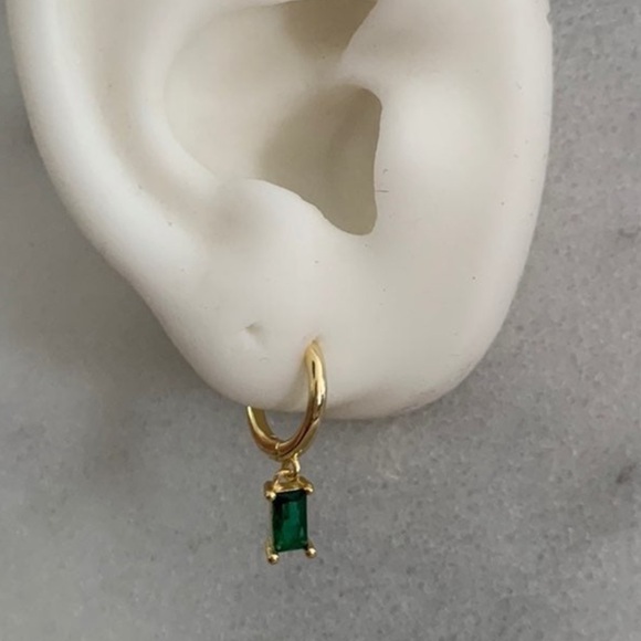 Gold Green Crystal Dangle Princess Huggie Hoop Earrings Brand New - Picture 1 of 3